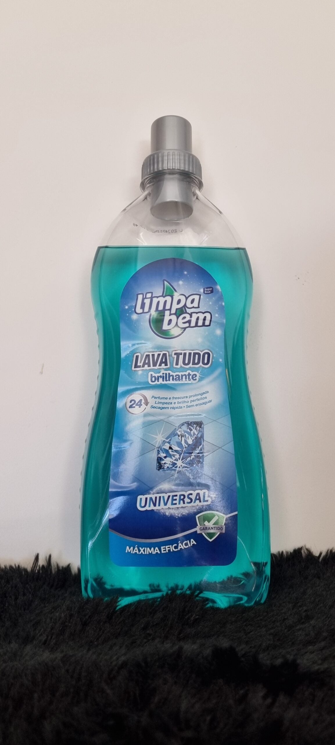 Limpa bem Lava Tudo Brilhante Universal
