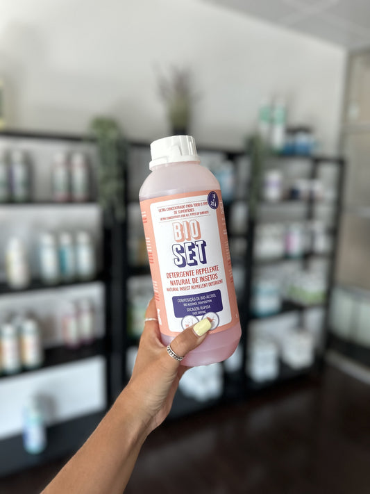 Bioset - Detergente multiusos repelente natural de insetos  1L